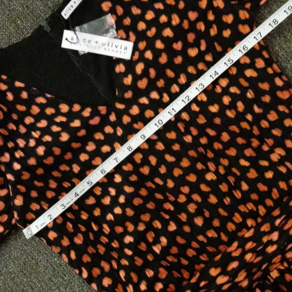🆕️ ❤️Alice + Olivia❤️ - Mini Hearts Tessie L/S Drop Waist Dress